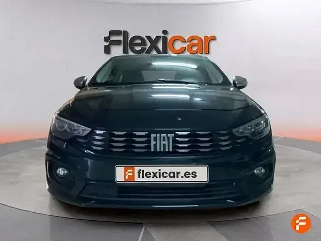 Usado Fiat Tipo Cross 130 CV (95 kW) 2023 Verde Berlina