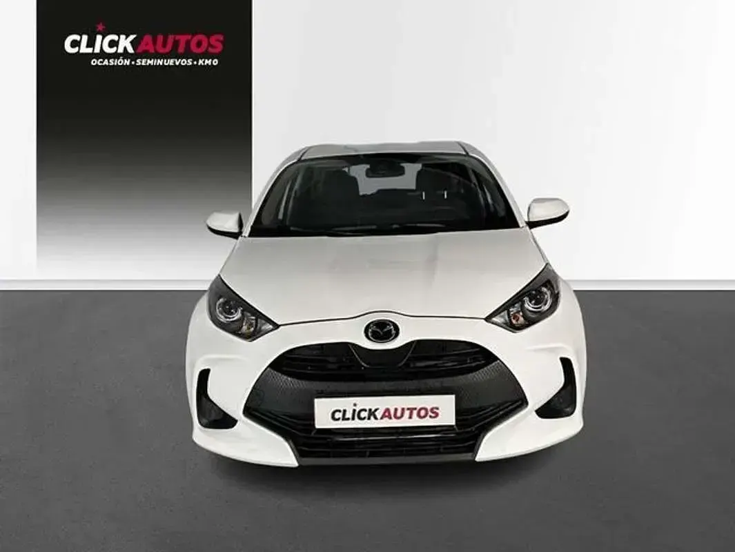 Usado Mazda 2 116 CV (85 kW) 2024 Blanco Utilitario