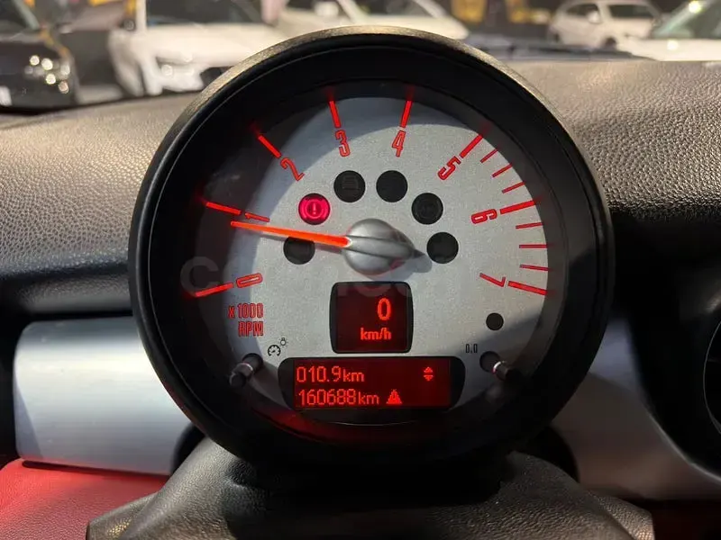 Usado Mini One D 90 CV (66 kW) 2012 Rojo Utilitario