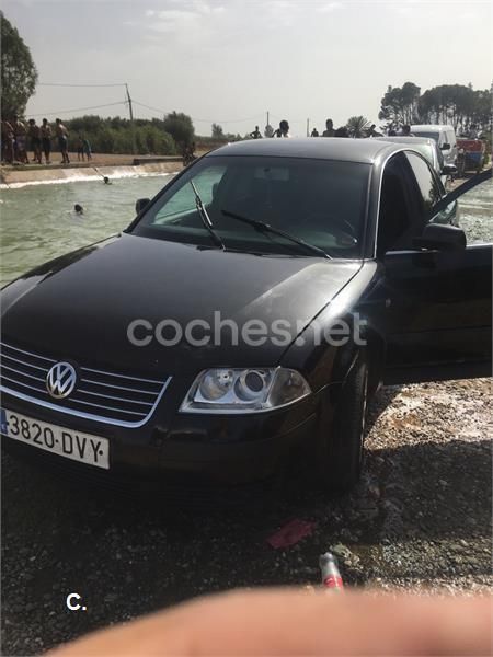 Negro Usado 2001 VW Passat Trendline Berlina | 1000 € (Super precio) - Imagen 1/1