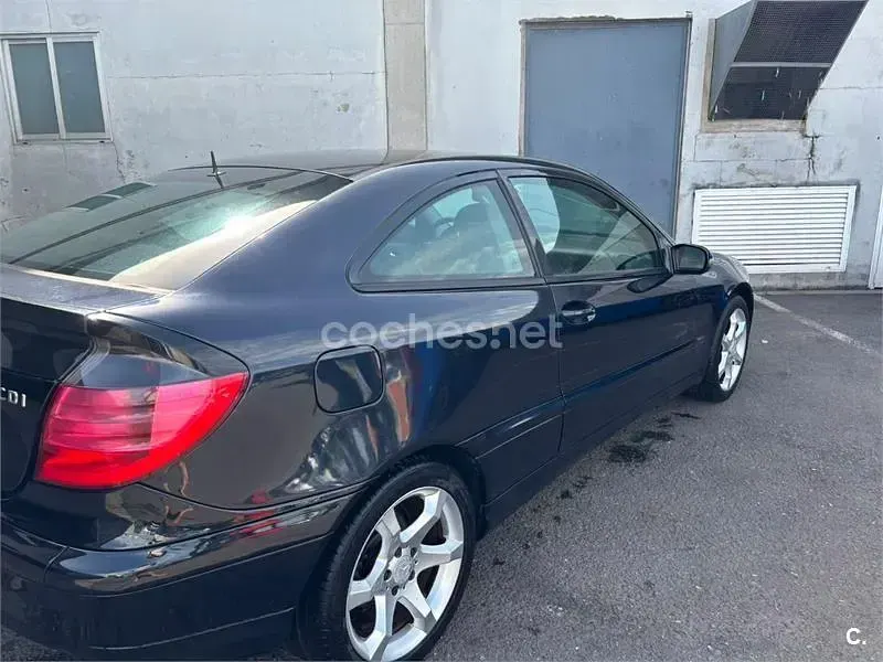Usado Mercedes C220 Sport Edition 150 CV (110 kW) 2007 Negro Berlina
