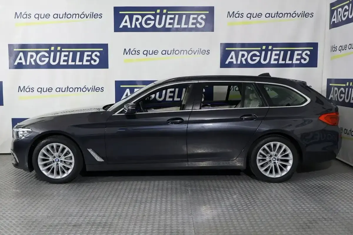 Usado BMW 530 Luxury Line 252 CV (185 kW) 2019 Gris Familiar