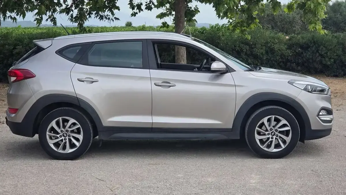Usado Hyundai Tucson 132 CV (97 kW) 2015 Beige SUV