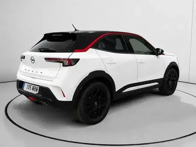 Usado Opel Mokka GS Line 130 CV (95 kW) 2022 Blanco SUV