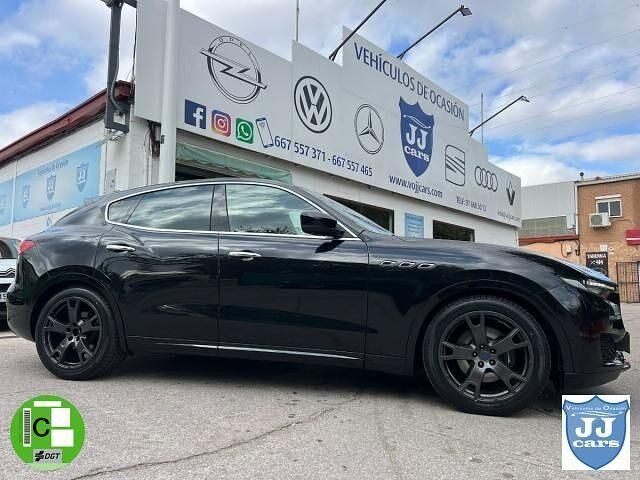 Usado Maserati Levante 275 CV (202 kW) 2018 Negro SUV