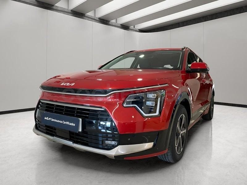 Usado Kia Niro 141 CV (103 kW) 2024 Rojo SUV