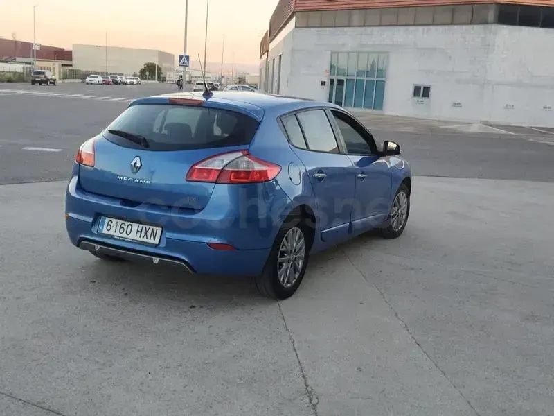 Usado Renault Mégane Life 115 CV (84 kW) 2014 Azul Berlina