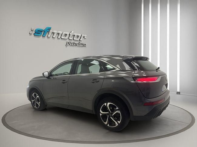 Usado DS Automobiles DS7 Crossback Chic 130 CV (95 kW) 2021 Gris SUV