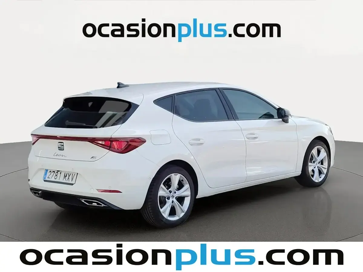 Usado Seat Leon FR 150 CV (110 kW) 2025 Blanco Berlina