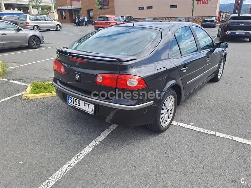 Usado Renault Laguna III Authentique 110 CV (80 kW) 2007 Negro Berlina
