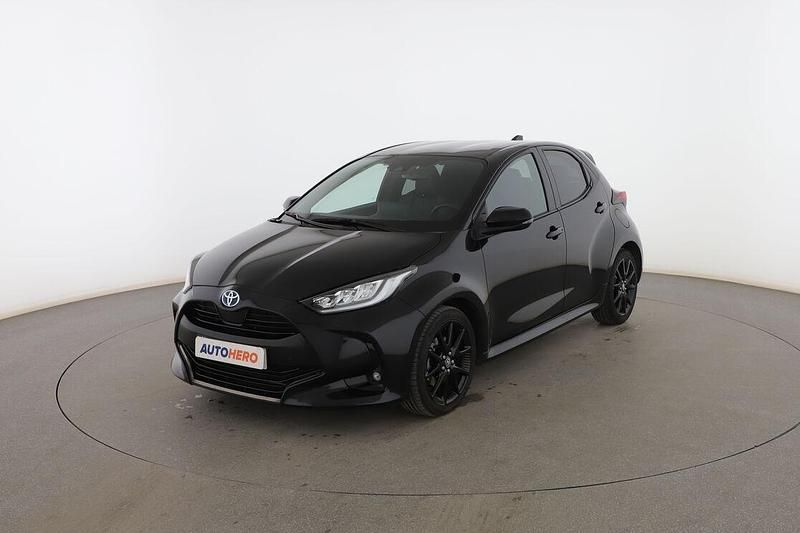 Negro Usado 2022 Toyota Yaris Hybrid Style Utilitario | 20.899 € (Caro) - Imagen 1/3
