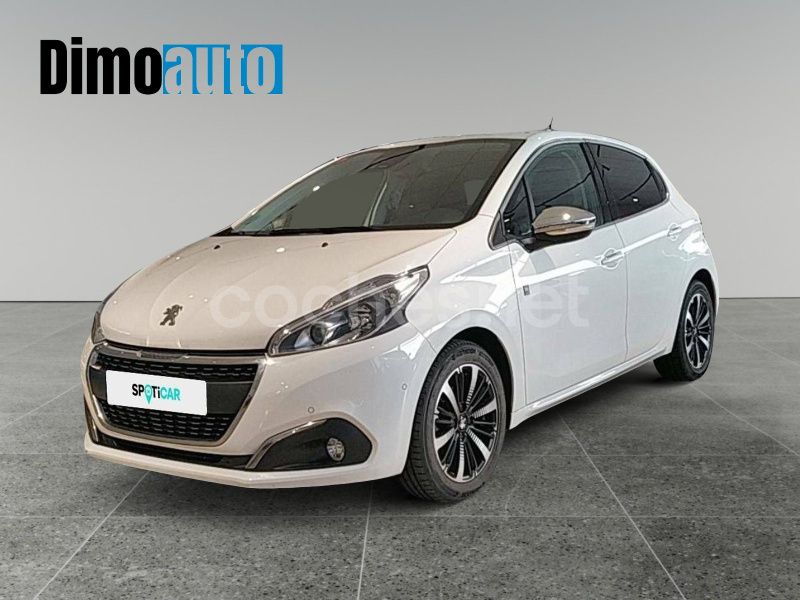 Blanco Usado 2018 Peugeot 208 S Utilitario | 9900 € (Precio justo) - Imagen 1/4