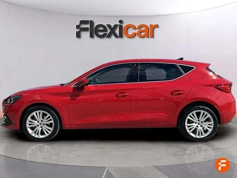 Usado Seat Leon Style 116 CV (85 kW) 2022 Rojo Utilitario