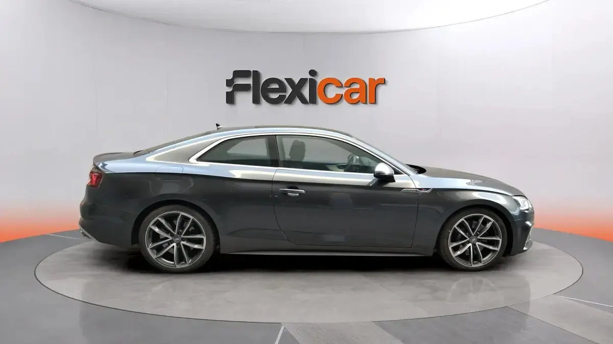 Usado Audi A5 Premium 354 CV (260 kW) 2018 Gris Coupe