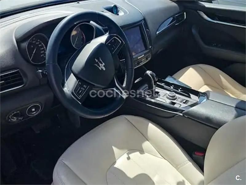 Azul Usado 2016 Maserati Levante SUV | 33.900 € (Caro) - Imagen 1/4