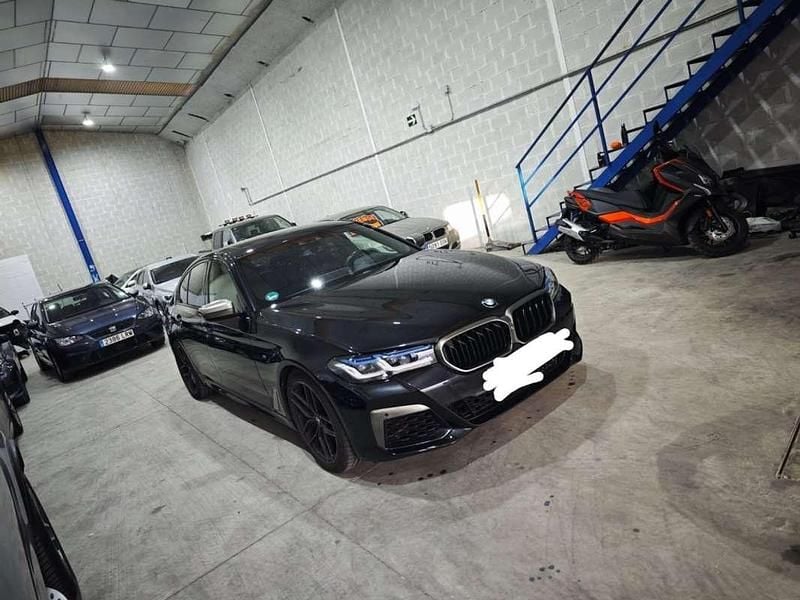 Negro Usado 2017 BMW M550 Comfort Edition Berlina | 43.990 € (Caro) - Imagen 1/4