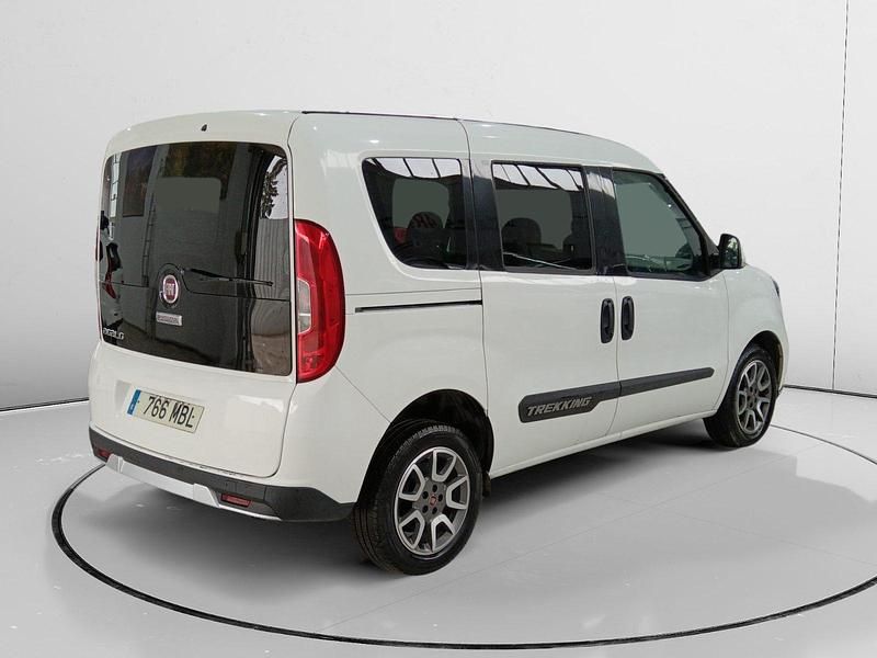 Usado Fiat Doblò Trekking 120 CV (88 kW) 2022 Monovolumen