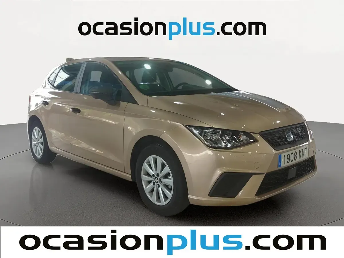 Usado Seat Ibiza Reference 75 CV (55 kW) 2018 Dorado Utilitario
