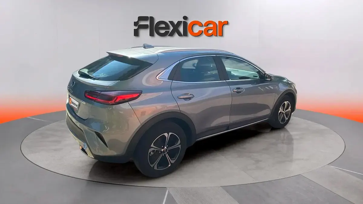 Usado Kia XCeed 141 CV (103 kW) 2021 Gris SUV