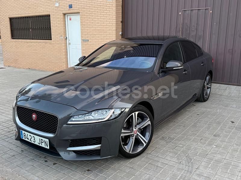 Gris / plata Usado 2016 Jaguar XF R-Sport Berlina | 13.000 € (Precio justo) - Imagen 1/4