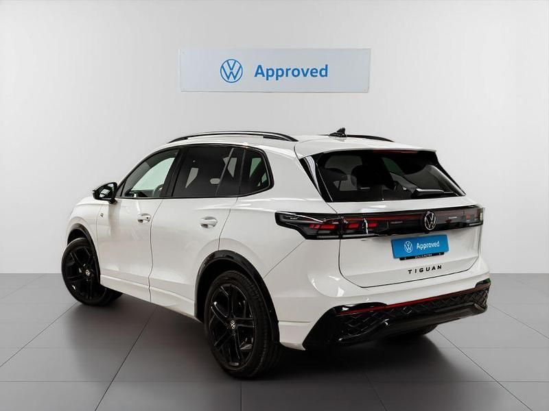 Usado VW Tiguan R-line 150 CV (110 kW) 2025 Blanco SUV