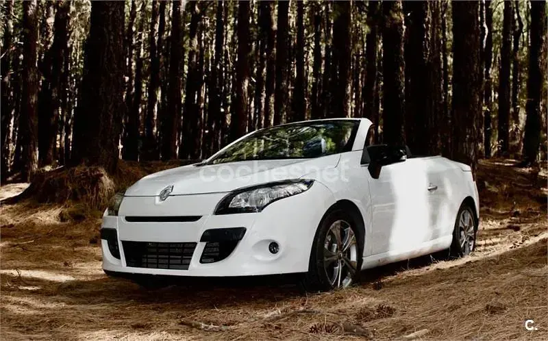 Usado Renault Mégane Cabriolet Dynamique 130 CV (95 kW) 2011 Blanco Descapotable