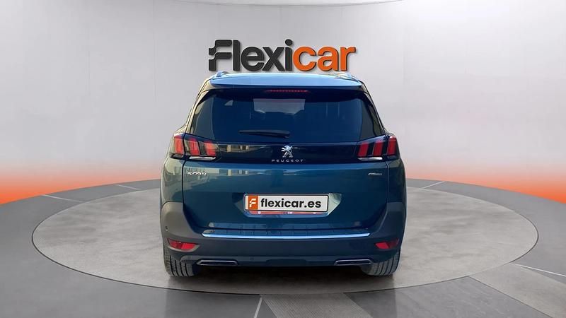 Usado Peugeot 5008 Active 131 HP (96 kW) 2018 Verde SUV