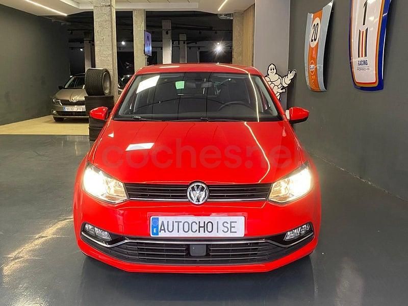 Usado VW Polo Advance 75 CV (55 kW) 2016 Rojo Berlina