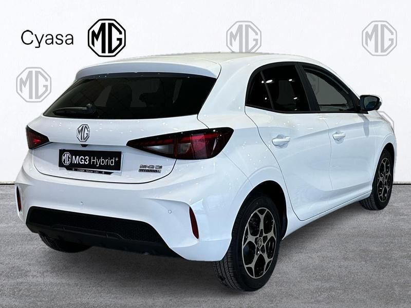 Usado MG MG3 Luxury 195 CV (143 kW) 2024 Dover white Utilitario