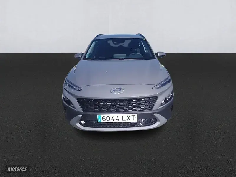 Usado Hyundai Kona 141 CV (103 kW) 2022 Gris SUV