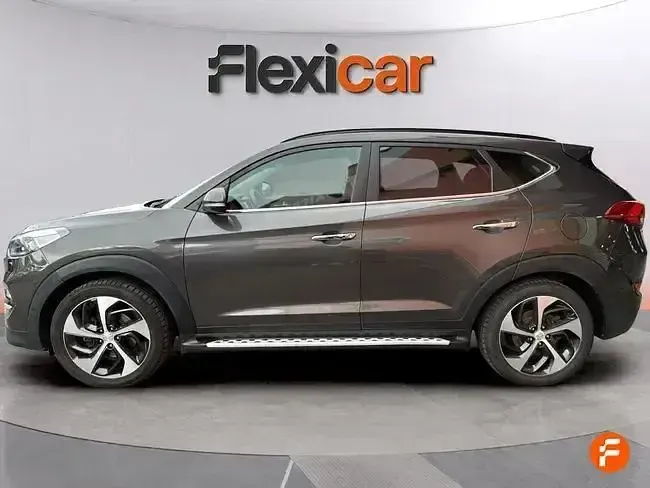 Usado Hyundai Tucson Style 176 CV (129 kW) 2017 Gris SUV
