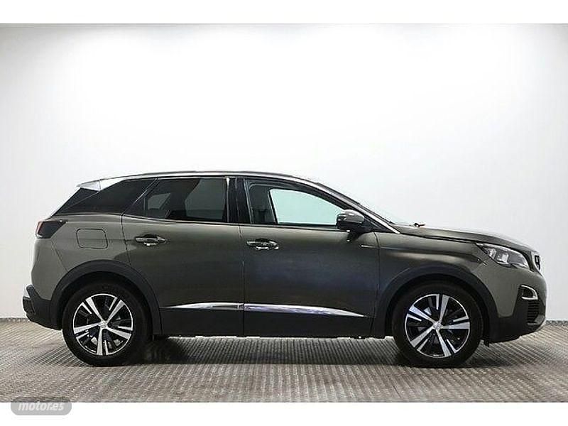 Usado Peugeot 3008 Allure 131 CV (96 kW) 2019 Gris Monovolumen
