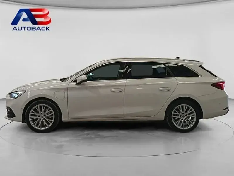 Usado Seat Leon XCELLENCE 204 CV (150 kW) 2021 Blanco Familiar