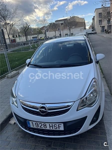 Usado Opel Corsa Selective 85 CV (62 kW) 2013 Blanco Utilitario