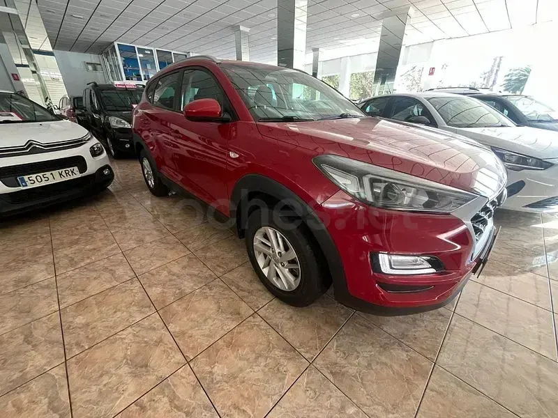 Usado Hyundai Tucson 132 CV (97 kW) 2019 Granate SUV