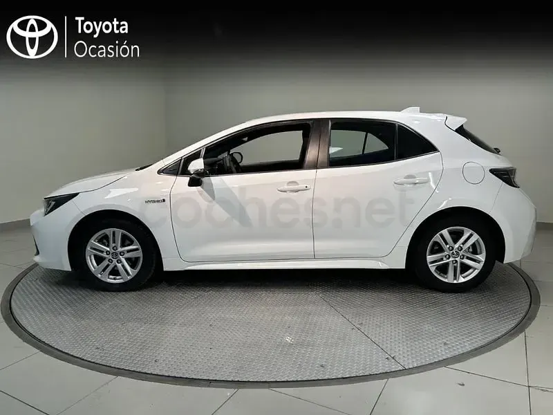 Usado Toyota Corolla Active 122 CV (89 kW) 2021 Blanco Berlina