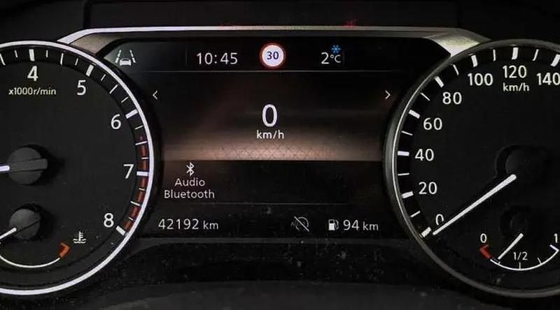 Usado Nissan Juke Acenta 114 CV (83 kW) 2024 Sapporo white (sólido) SUV