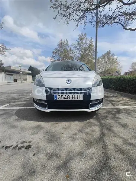 Usado Renault Scenic E-Tech Dynamique 110 CV (80 kW) 2012 Blanco Monovolumen