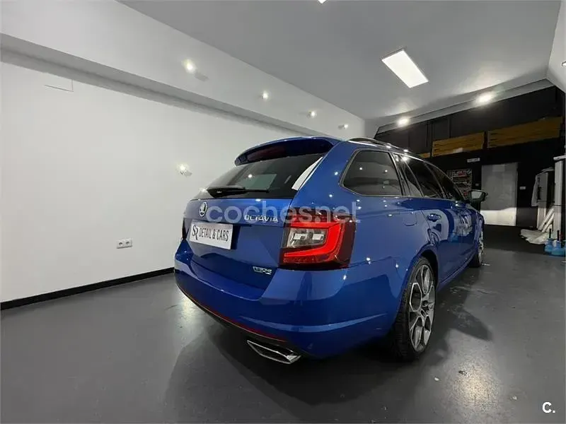 Usado Skoda Octavia RS 184 CV (135 kW) 2019 Azul Familiar