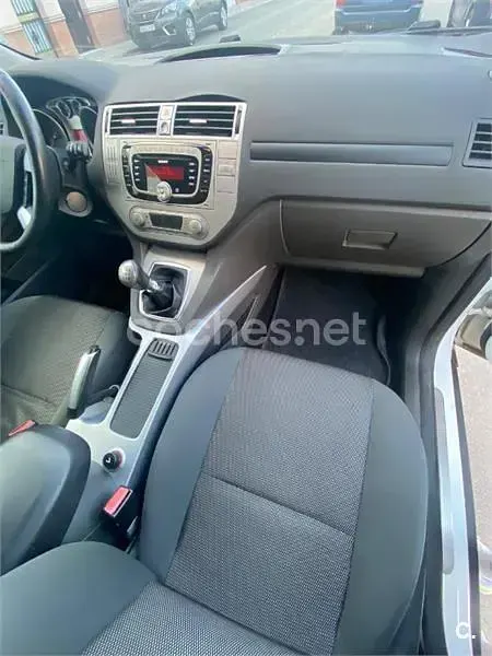 Usado Ford Kuga Trend 140 CV (102 kW) 2012 Blanco SUV