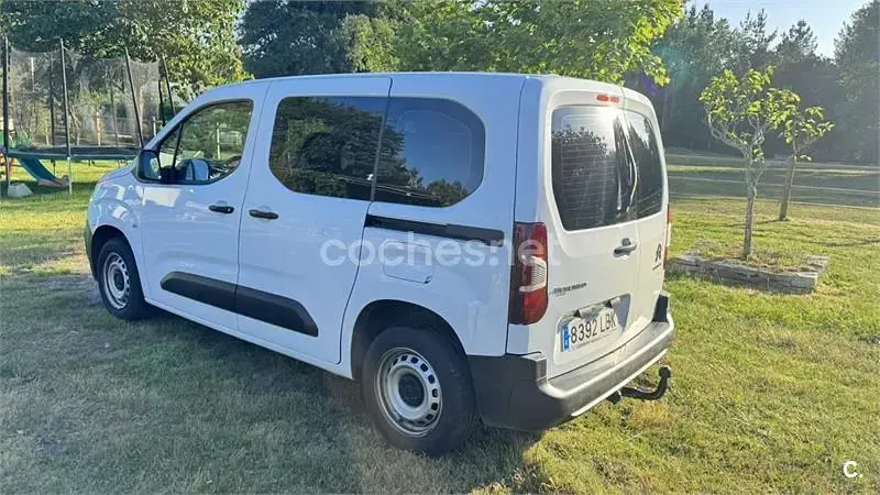 Usado Citroën Berlingo Feel 102 CV (75 kW) 2019 Blanco Monovolumen
