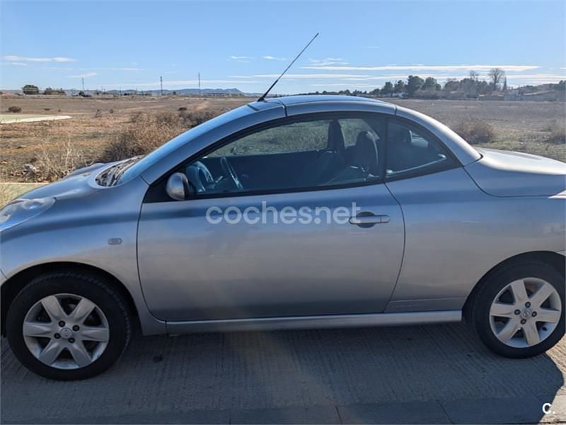 Usado Nissan Micra C+C Tekna 88 CV (64 kW) 2006 Gris / plata Descapotable