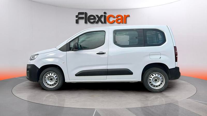 Usado Citroën Berlingo Shine 131 CV (96 kW) 2023 Blanco Monovolumen