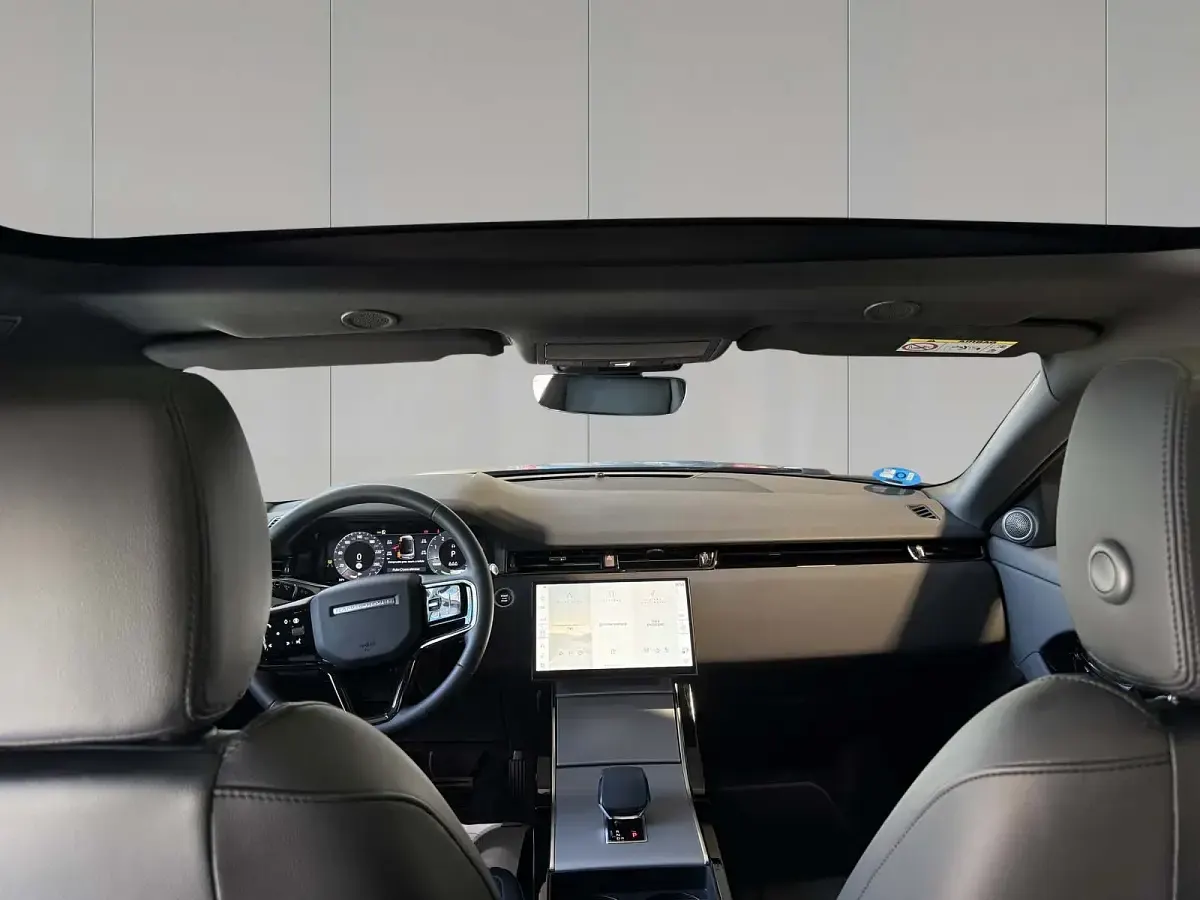 Usado Land Rover Range Rover evoque S 309 CV (227 kW) 2024 Tribeca blue SUV