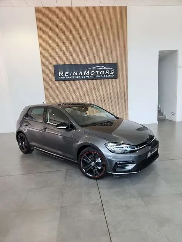 Usado VW Golf VII Sport 150 CV (110 kW) 2019 Gris Utilitario
