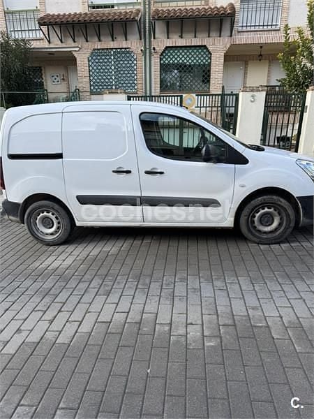 Usado Peugeot Partner Tepee 75 CV (55 kW) 2016 Blanco Monovolumen