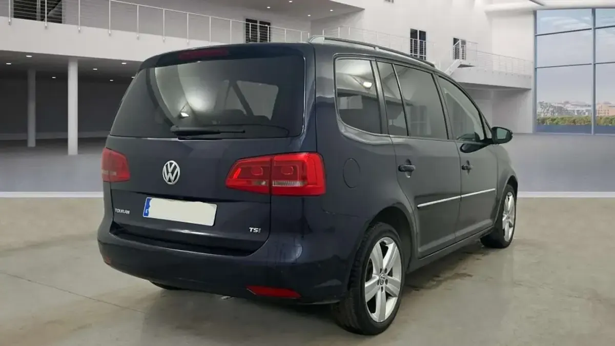 Usado VW Touran Sport 140 CV (102 kW) 2013 Azul Monovolumen