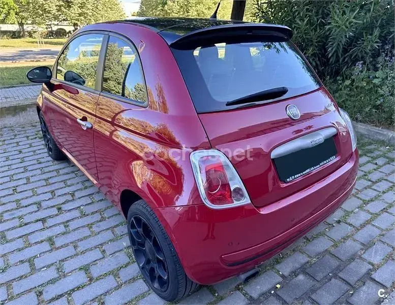 Używany Fiat 500 85 KM (62 kW) 2013 Czerwony Sedan/Limuzyna