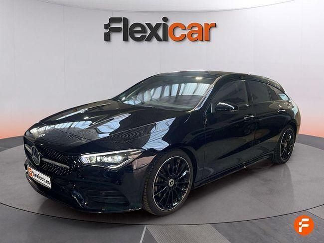 Usado Mercedes CLA200 Shooting Brake 163 CV (119 kW) 2022 Negro Familiar