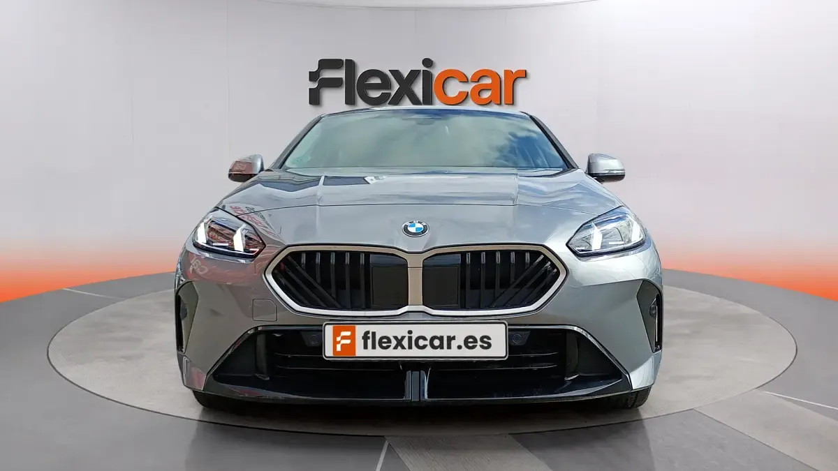 Usado BMW 118 150 CV (110 kW) 2025 Gris Utilitario